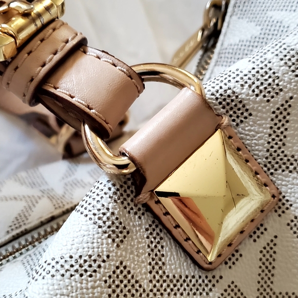 Michael Kors Satchel - Picture 10 of 16